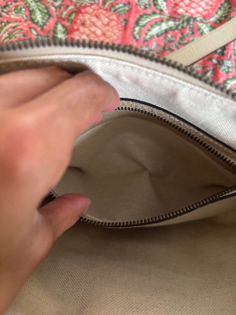 Gucci Beige GG Canvas Ophidia Half Moon  Bag with Green and Red Web - Picture 9 of 17